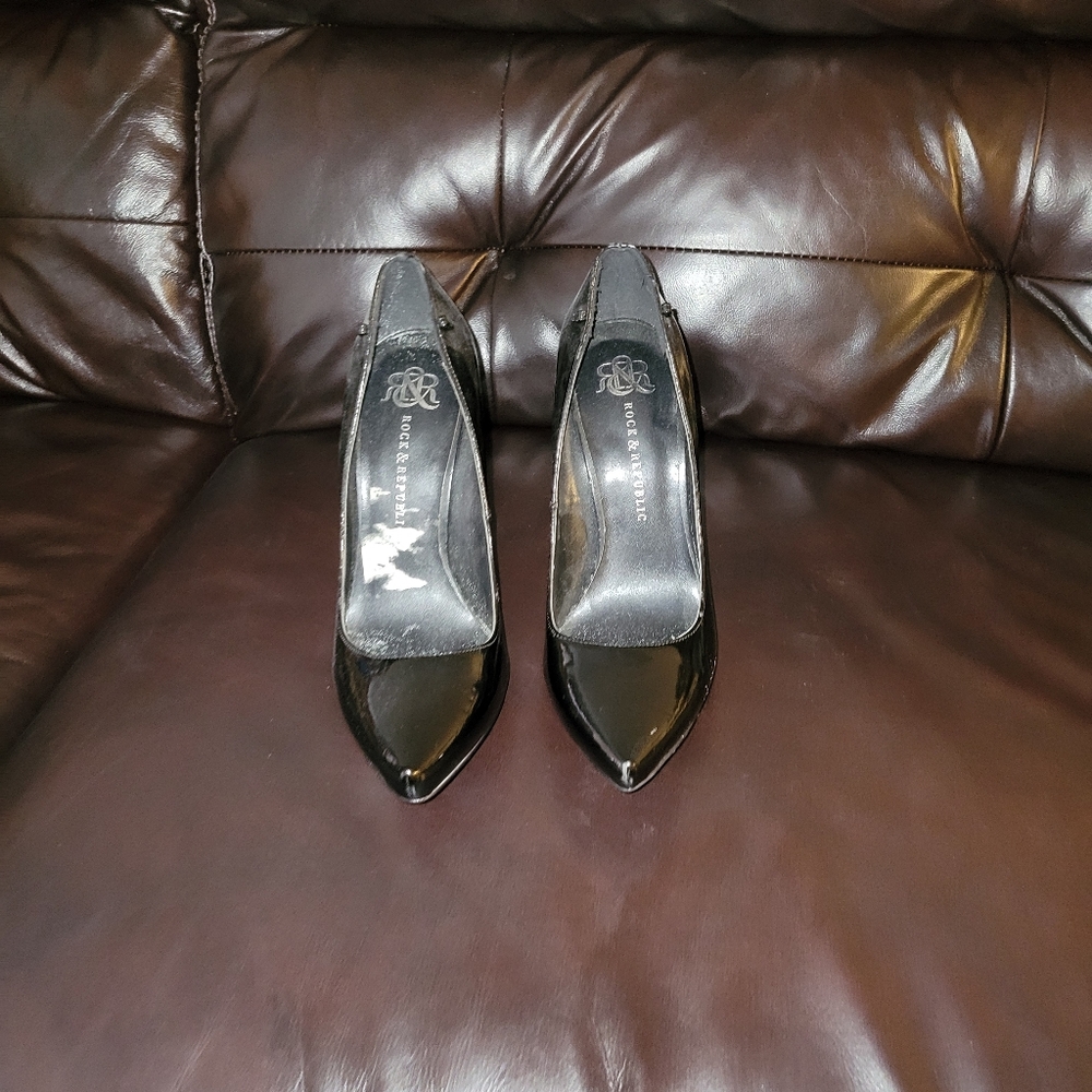 Stiletto pumps